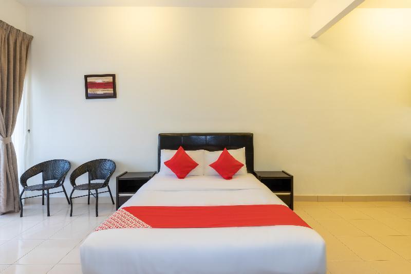 Seri Bayu Resort Hotel Sungai Pelek Buitenkant foto