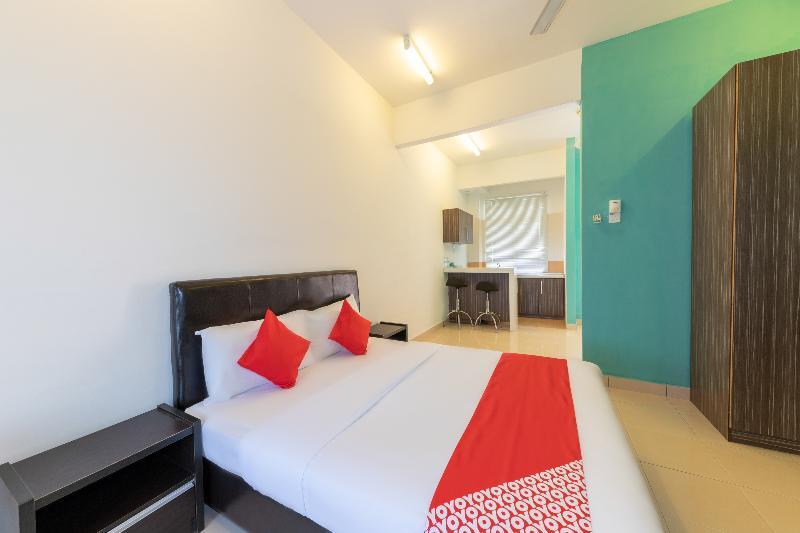 Seri Bayu Resort Hotel Sungai Pelek Buitenkant foto