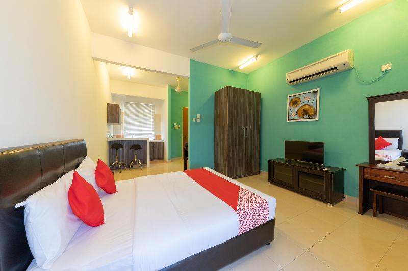 Seri Bayu Resort Hotel Sungai Pelek Buitenkant foto